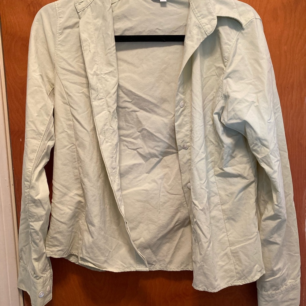 Women's light green shirt
